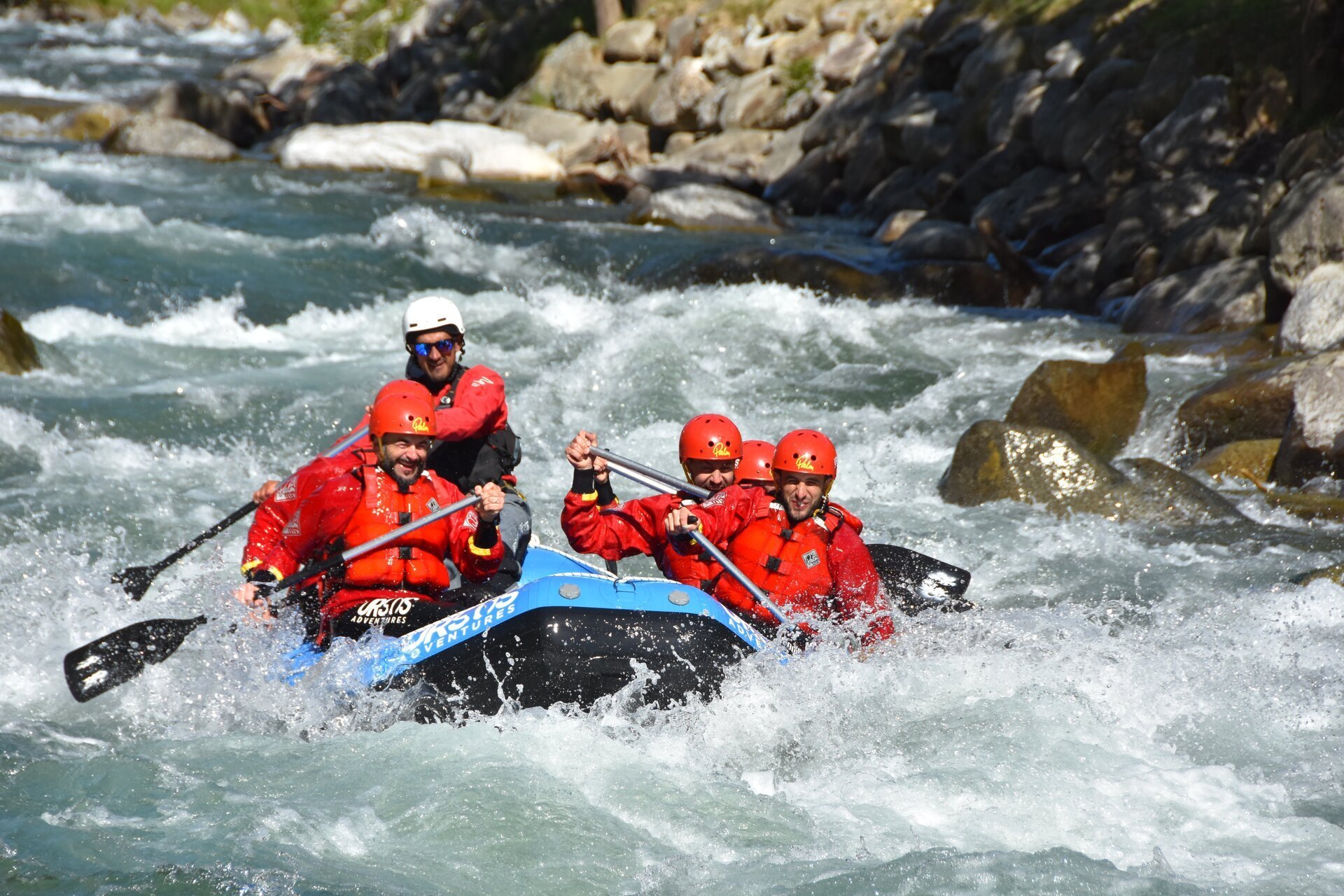 rafting team building in ogni stagione